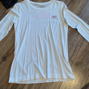 Vineyard Vines t-shirt